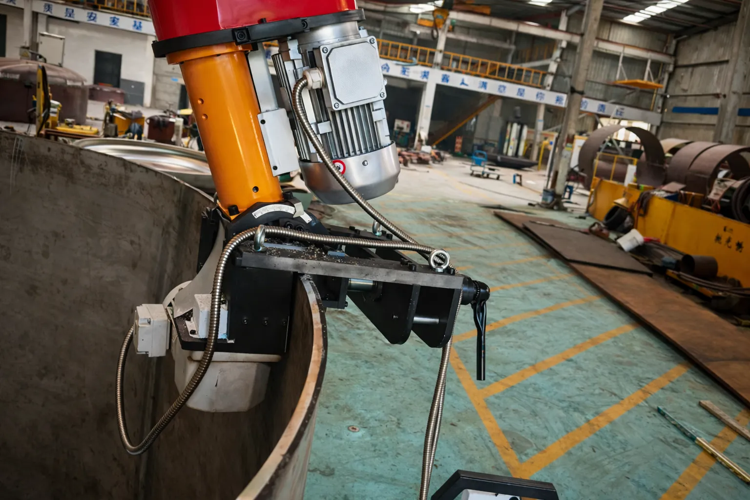 How a Pressure Vessel Factory Eliminated Manual Grinding on Large Cylinders with the DMM-YG-80