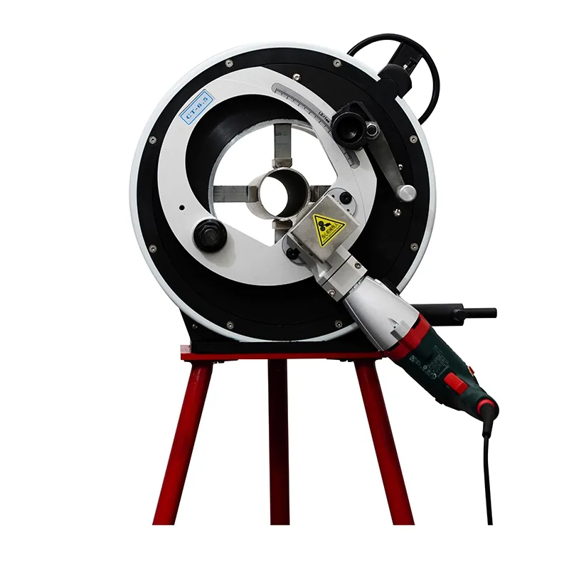Planetary orbital pipe saw on a work stand with its electric drive